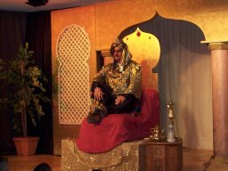 Mrchen-Kalif_auf_Trohn-1200